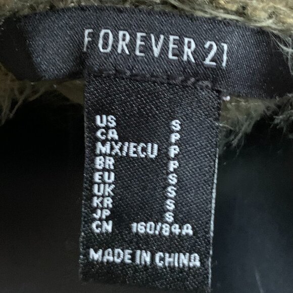 Forever 21 Eyelash Fuzzy Cropped Button Up Long Sleeve Sweater Sz S - Picture 9 of 9